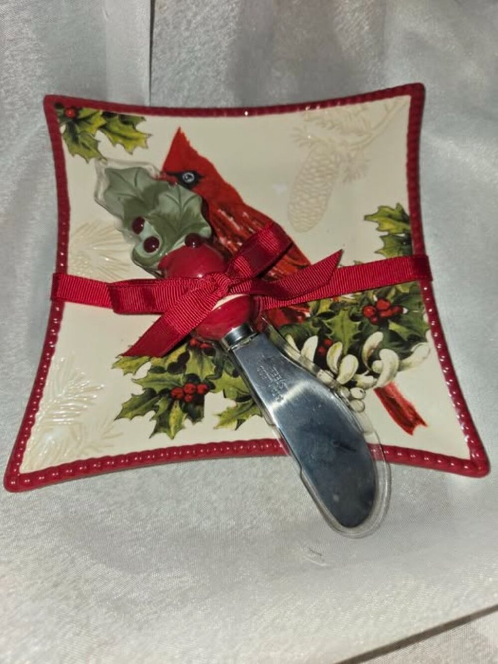 Grasslands Road Christmas Holiday Cardinal and Holly 5 1/4" Plate Spreader NEW